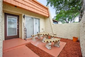 9423 Oakburst Ln E2, Tamarac, FL 33321, Sold 06/24/22