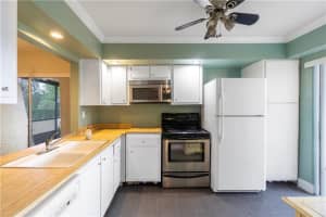 9423 Oakburst Ln E2, Tamarac, FL 33321, Sold 06/24/22