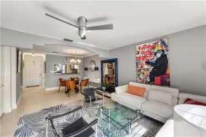 3072 S Oakland Forest Dr APT 403, Oakland Park, FL 33309, Sold 06/24/22