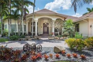 13190 SW 16 St, Davie, FL 33325, Sold 07/01/22