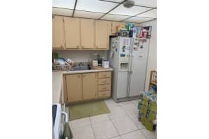 470  Executive Center Dr   2-A, West Palm Beach, FL 33401 Sold 10/26/22