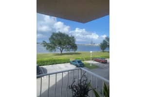 470  Executive Center Dr   2-A, West Palm Beach, FL 33401 Sold 10/26/22