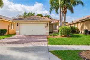 3800 Woodfield Dr, Coconut Creek, FL 33073, Sold 06/09/22