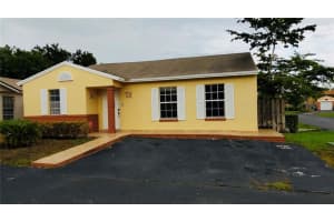 8419 NW 193rd Ln, Hialeah, FL 33015, Sold 08/12/22