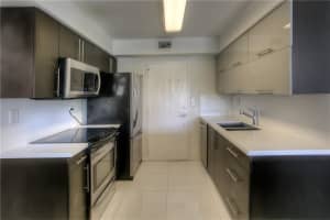 800 NE 195th St APT 204, Miami, FL 33179, Sold 06/15/22