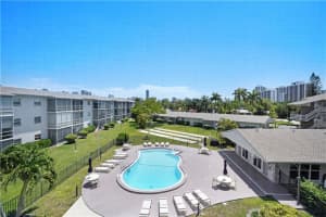 700 Layne Blvd APT 313, Hallandale Beach, FL 33009, Sold 07/12/22