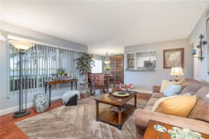 2351 NW 33rd St APT 503, Oakland Park, FL 33309, Sold 06/27/22