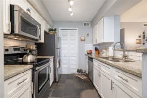 2351 NW 33rd St APT 503, Oakland Park, FL 33309, Sold 06/27/22