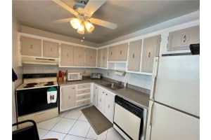 4141 NW 44th Ave APT 319, Lauderdale Lakes, FL 33319, Sold 07/26/22