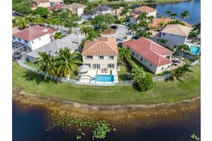 576 Willow Bend Rd, Weston, FL 33327, Sold 06/13/22
