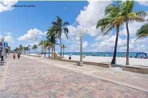 3200 N Ocean Dr APT 403, Hollywood, FL 33019, Sold 08/24/22