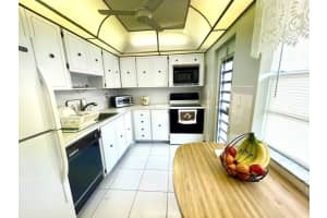 3990 NW 42nd Ave APT 403, Lauderdale Lakes, FL 33319, Sold 07/25/22