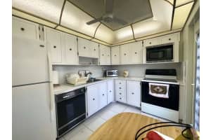 3990 NW 42nd Ave APT 403, Lauderdale Lakes, FL 33319, Sold 07/25/22