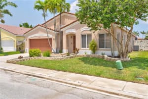 1748 SW 108th Way, Davie, FL 33324, Sold 06/10/22