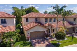 10527 NW 36th St, Coral Springs, FL 33065, Sold 07/01/22