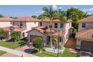 10527 NW 36th St, Coral Springs, FL 33065, Sold 07/01/22