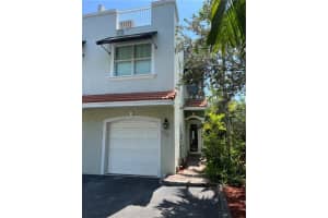 728 NE 7th Ave, Fort Lauderdale, FL 33304, Sold 05/31/22