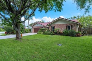 7105 NW 40th St, Coral Springs, FL 33065, Sold 06/27/22