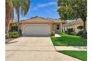 3923 NW 89th Ave, Coral Springs, FL 33065, Sold 06/08/22