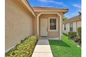 3923 NW 89th Ave, Coral Springs, FL 33065, Sold 06/08/22