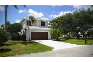4090 Laurelwood Ln, Delray Beach, FL 33445, Sold 06/23/22