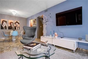 3083 N Oakland Forest Dr APT 104, Oakland Park, FL 33309, Sold 08/16/22