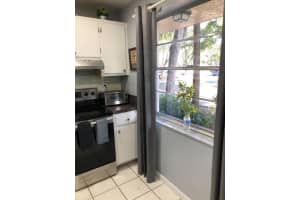 3161 NW 47th Terrace APT 111, Lauderdale Lakes, FL 33319, Sold 08/05/22