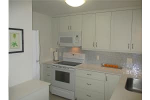 900 River Reach Dr APT 106, Fort Lauderdale, FL 33315, Sold 06/16/22