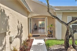 9500 NW 9th Ct, Plantation, FL 33324, Sold 06/28/22