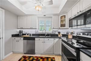 2020 NW 32nd Ct, Oakland Park, FL 33309, Sold 07/11/22