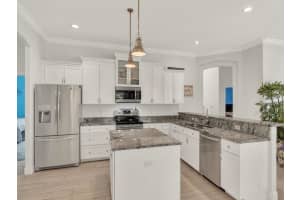 573 44th Ave SW, Vero Beach, FL 32968, Sold 06/28/22