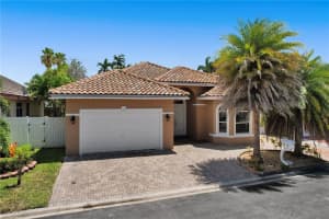 11570 SW 10th St, Pembroke Pines, FL 33025, Sold 10/17/22