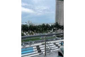 325 S Biscayne Blvd #1718, Miami, FL 33131, Sold 08/03/22