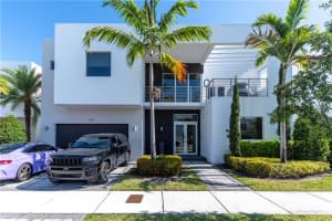 9975 NW 75th St, Doral, FL 33178, Sold 06/30/22