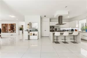 9975 NW 75th St, Doral, FL 33178, Sold 06/30/22