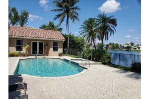 10071 NW 7th St, Plantation, FL 33324, Sold 09/09/22