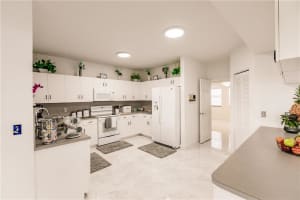 10351 SW 20th St, Davie, FL 33324, Sold 07/15/22