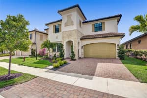 8555 E Baypoint Cir, Parkland, FL 33076, Sold 09/15/22