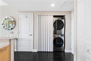 350 SE 2nd St APT 1960, Fort Lauderdale, FL 33301, Sold 07/27/22