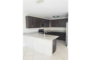 9264 NW 55th St, Sunrise, FL 33351, Sold 06/17/22
