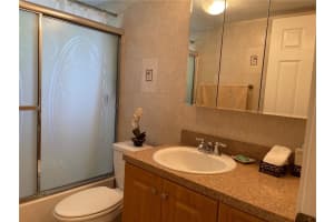 3990 NW 42nd Ave, Lauderdale Lakes, FL 33319, Sold 11/29/22