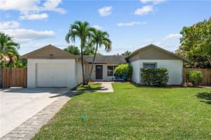 19621 NW 58th Ave, Hialeah, FL 33015, Sold 07/13/22