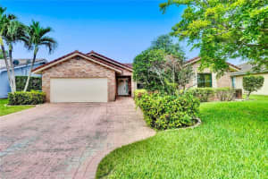 366 NW 107th Ave, Coral Springs, FL 33071, Sold 06/23/22