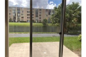 7740 NW 50th St APT 105, Lauderhill, FL 33351, Sold 07/12/22