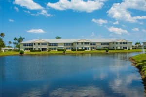 605 W Lake Jasmine Cir APT 203, Vero Beach, FL 32962, Sold 08/30/22