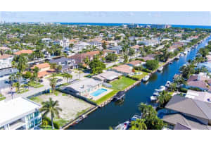 2420 NE 48th St, Lighthouse Point, FL 33064, Sold 12/02/24
