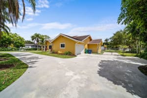 15791 SW 254th St, Homestead, FL 33031, Sold 01/03/23