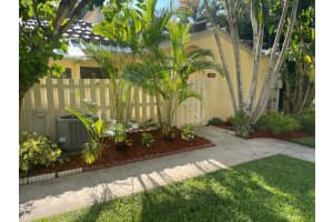 22280 Pineapple Walk Dr, Boca Raton, FL 33433, Sold 06/29/22