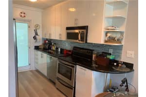 3250 NE 28th St APT 406, Fort Lauderdale, FL 33308, Sold 07/25/22