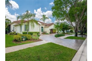 845 Bayside Ln, Weston, FL 33326, Sold 07/18/22